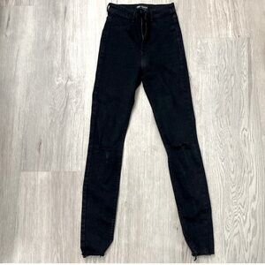 Zara - Hi rise skinny ripped jeans jeans women size 2